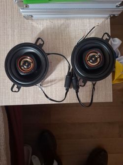 Pioneer speakers