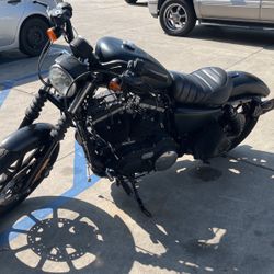 2016 Harley Davidson 883