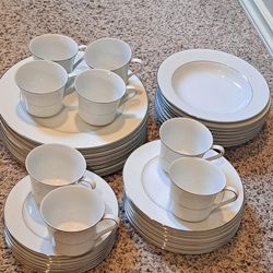 8 place settings, Style House fine china, "Brocade" pattern
