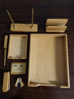 8 piece wooden desk set