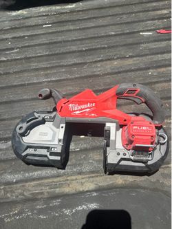 Deep cut band saw