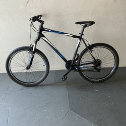 BICYCLE GIANT 21 SPEED SIZE 26 BRAND NEW 