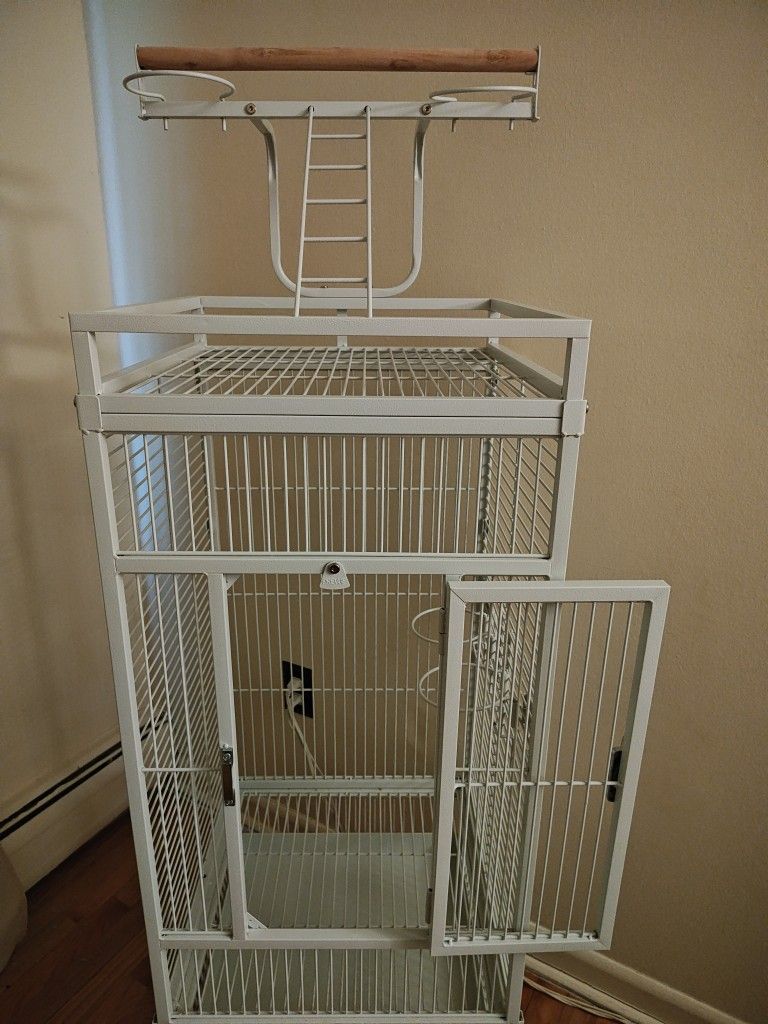 Prevue Bird Cage With Cage Cover