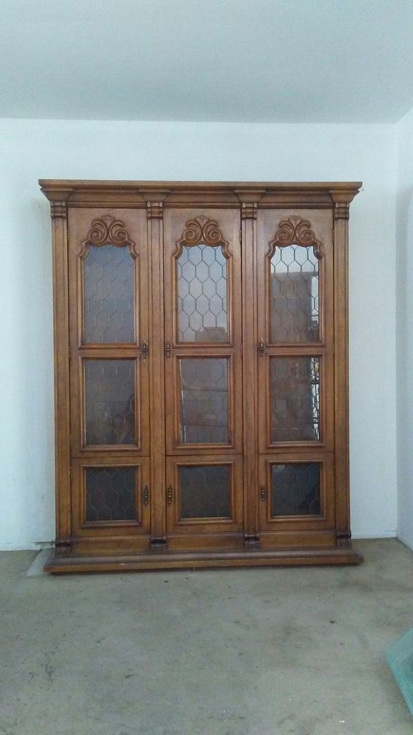 Drexel Furniture Co China Cabinet For In Glendale Az Offerup Drexel Furniture Co China Cabinet