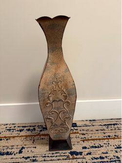 Rustic metal decorative vase- 30 inches