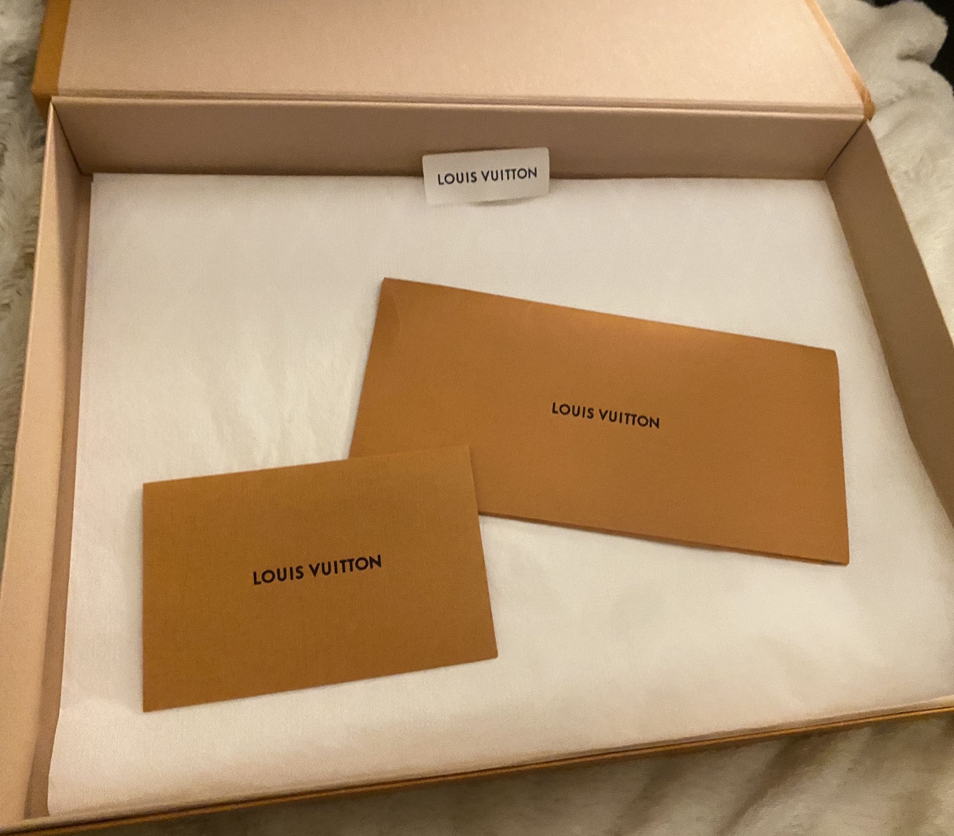 Louis Vuitton scarf large gift Box