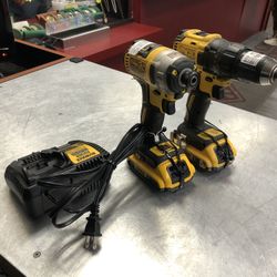 10029 Used Dewalt 20v Lith Ion Cordless Drill & Impact Driver W/2 Batts & Charger 98164