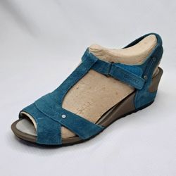 Merrell Sandals Women's Sz 8M Revalli Link Suede Wedge Heel Blue Fonce Dragonfly
