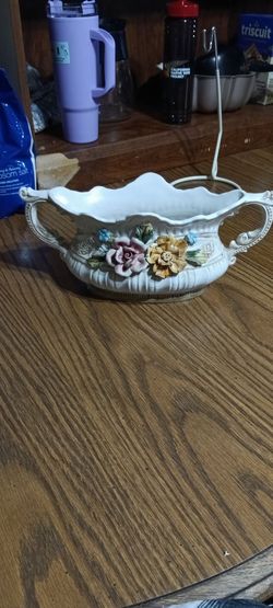 vintage Capodimonte-style ceramic centerpiece bowl,