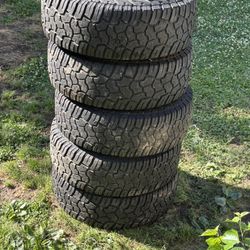 5 285/70r17 Yokohama Geolander X-AT 