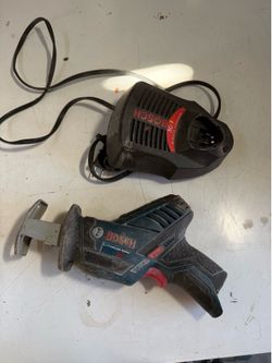 Bosh  saw saw 12v with charger