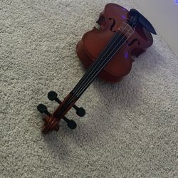 4/4 Violin, Fully Working And Sounds Great. Lowest Offer, Get It While You Can.