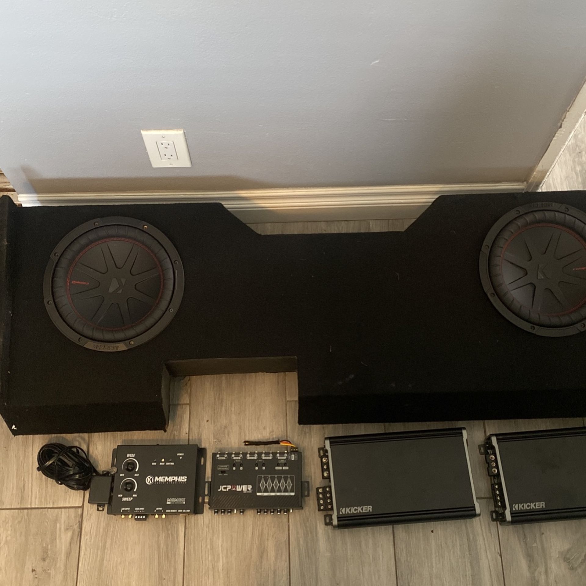 Sistema De Sonido Kicker