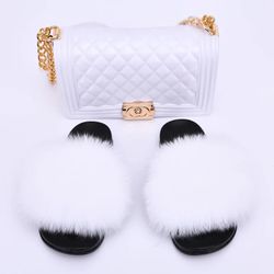 Fur Slipper Size 7