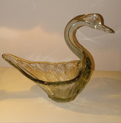 Glass Swan Figurine