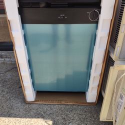 Kenmore Brand New Dash Washer in The Box