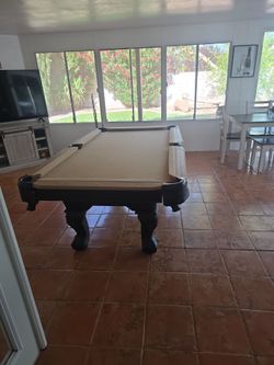 Pool table