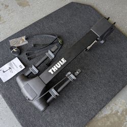Thule Apex XT 2-Bike Hitch Bike Rack Black . Brand New. 1.25” and 2” hitch, Superior Bike Protection. Lock Included. 
