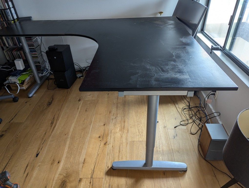 Ikea Galant L-Shaped Desk in Good Condition