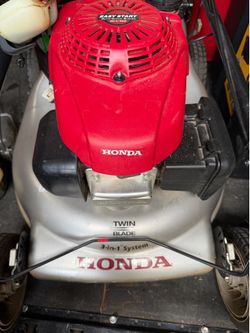 Honda self propelled lawnmower
