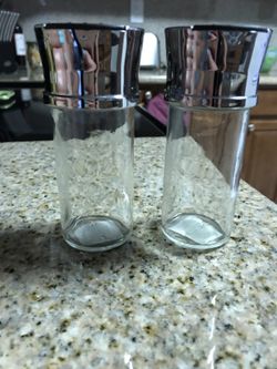 Set of 2 glass spice jars