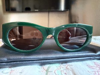 QUAY SUNGLASSES So What