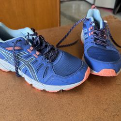 ASICS Trail Size 9 Woman’s Sneakers