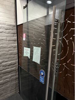 Single glass door