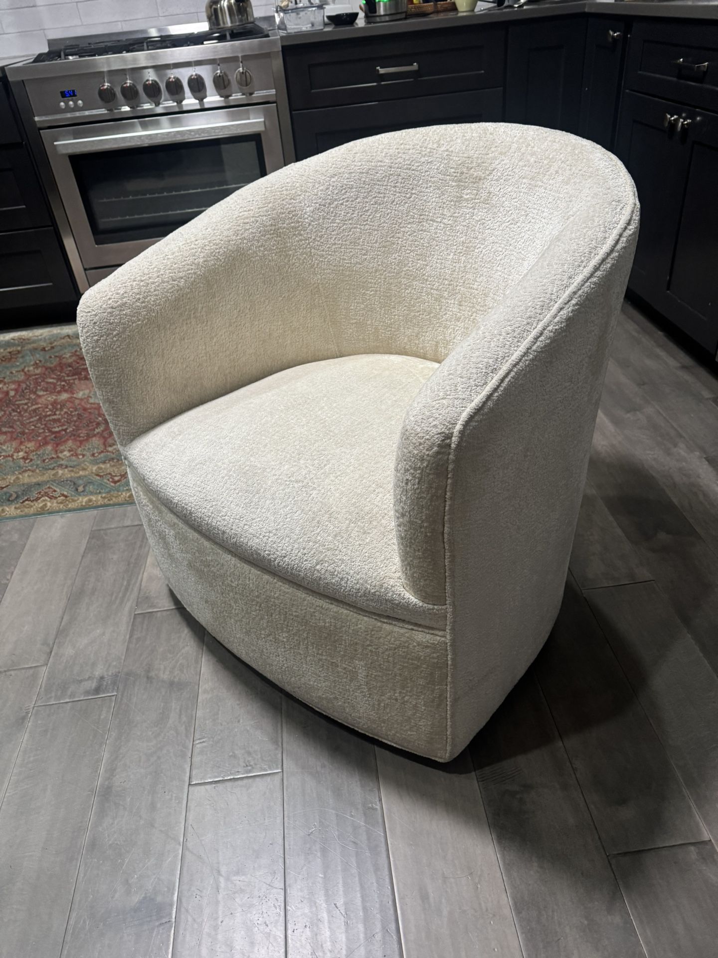 White Cozy Swivel Chair