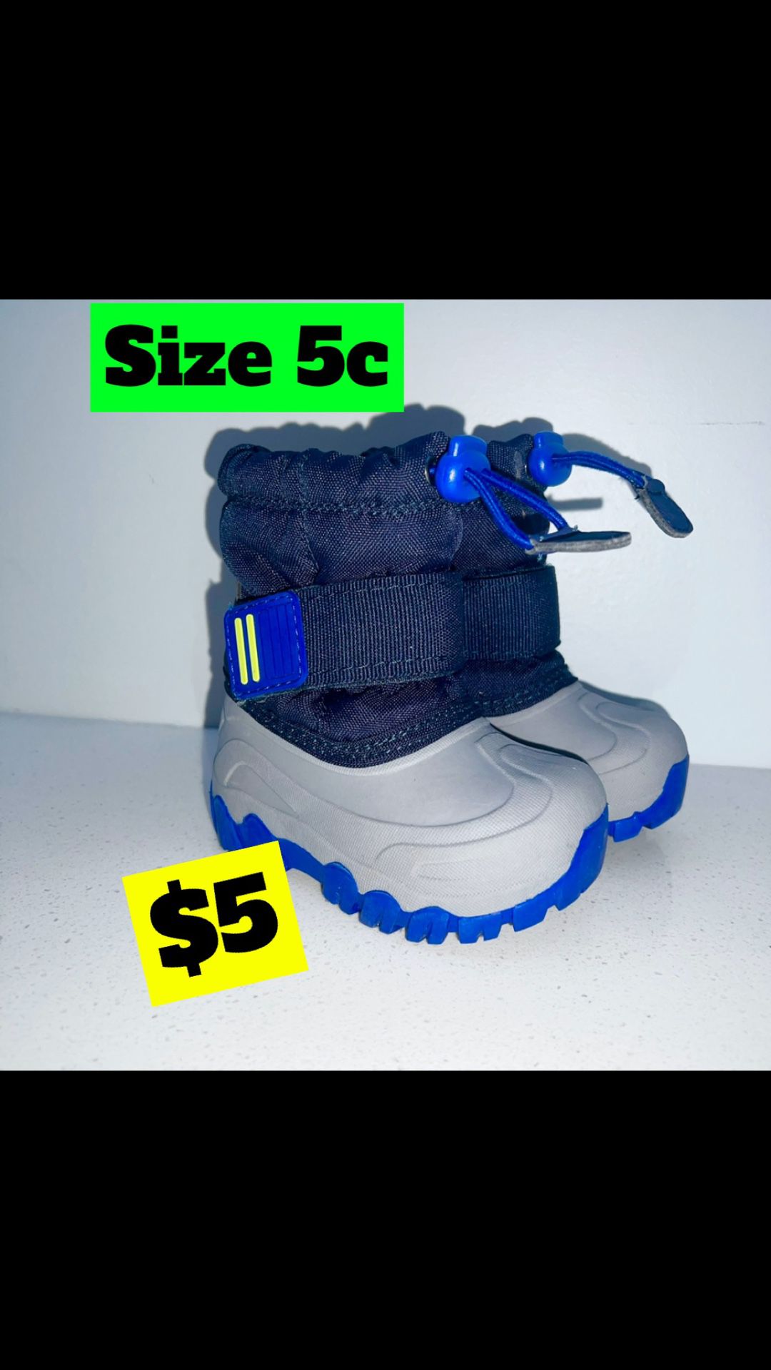 Toddler Snow Boots Size 5C/ Botas Para La Nieve Talla 5c Niños 