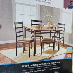 Mainstay Dining Room Set - New