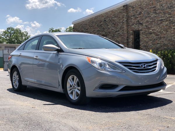 2017 Hyundai Sonata Gls Clean Le Gas Saver Runs And Drives 2017 Hyundai Sonata Gls Clean Le Gas Saver Runs And Drives Great 4 Cylinder Ask For More Info Cash Or Best Offer Cars Trucks In Houston