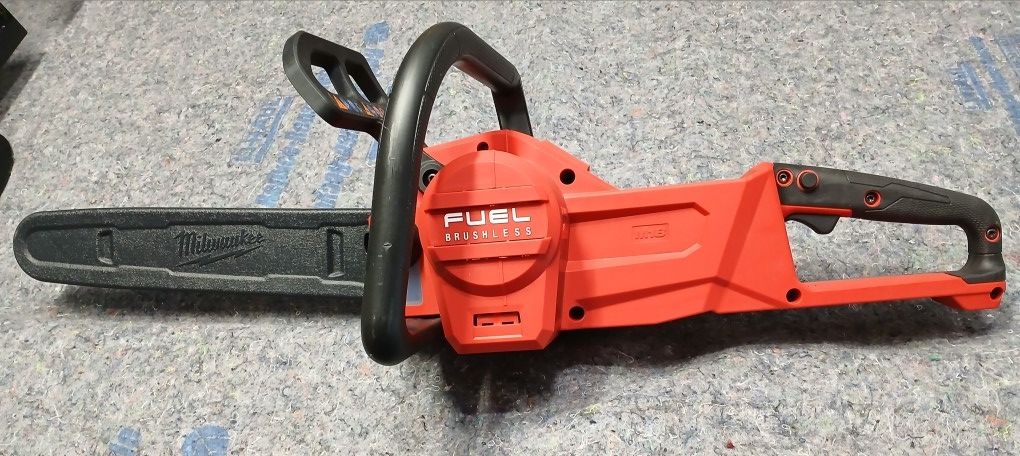 Milwaukee Chainsaw New 
