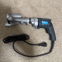 Kett Tool Company Saw With Vacuum Attachment