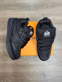 Black shoes sz 8 9 1011