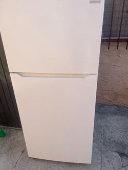 Insignia Refrigerator