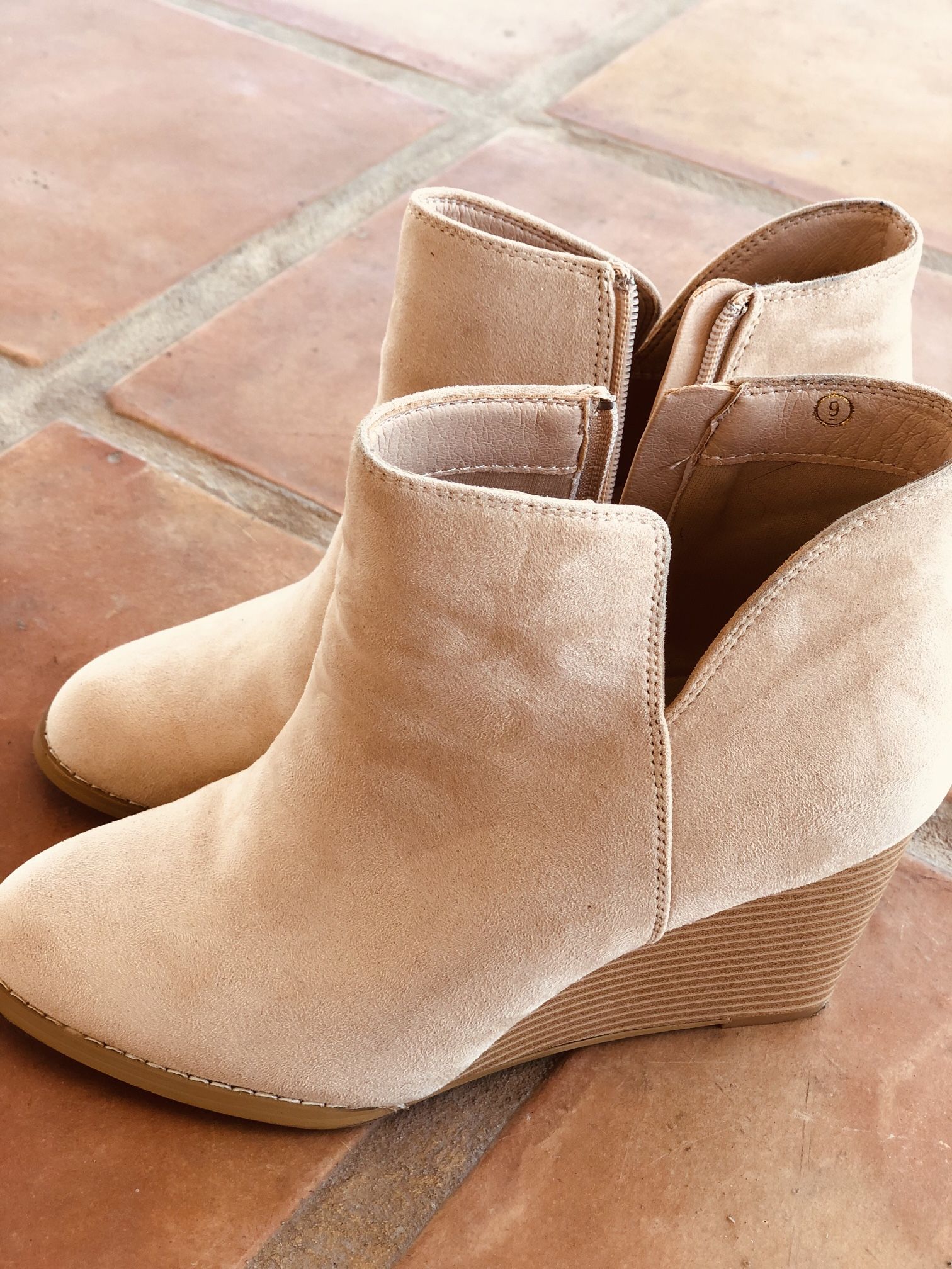 Women’s Low Boot