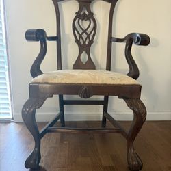 Elegant Vintage Wooden Captain Chair Mahoghany