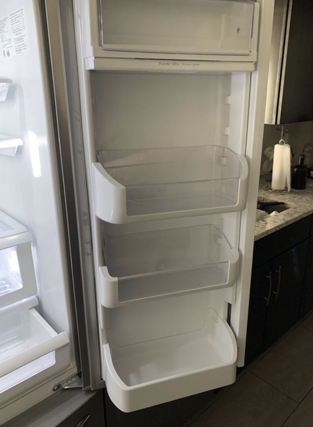 Frigidaire fridge/freezer. Must pick up. Ice maker makes ice but does
