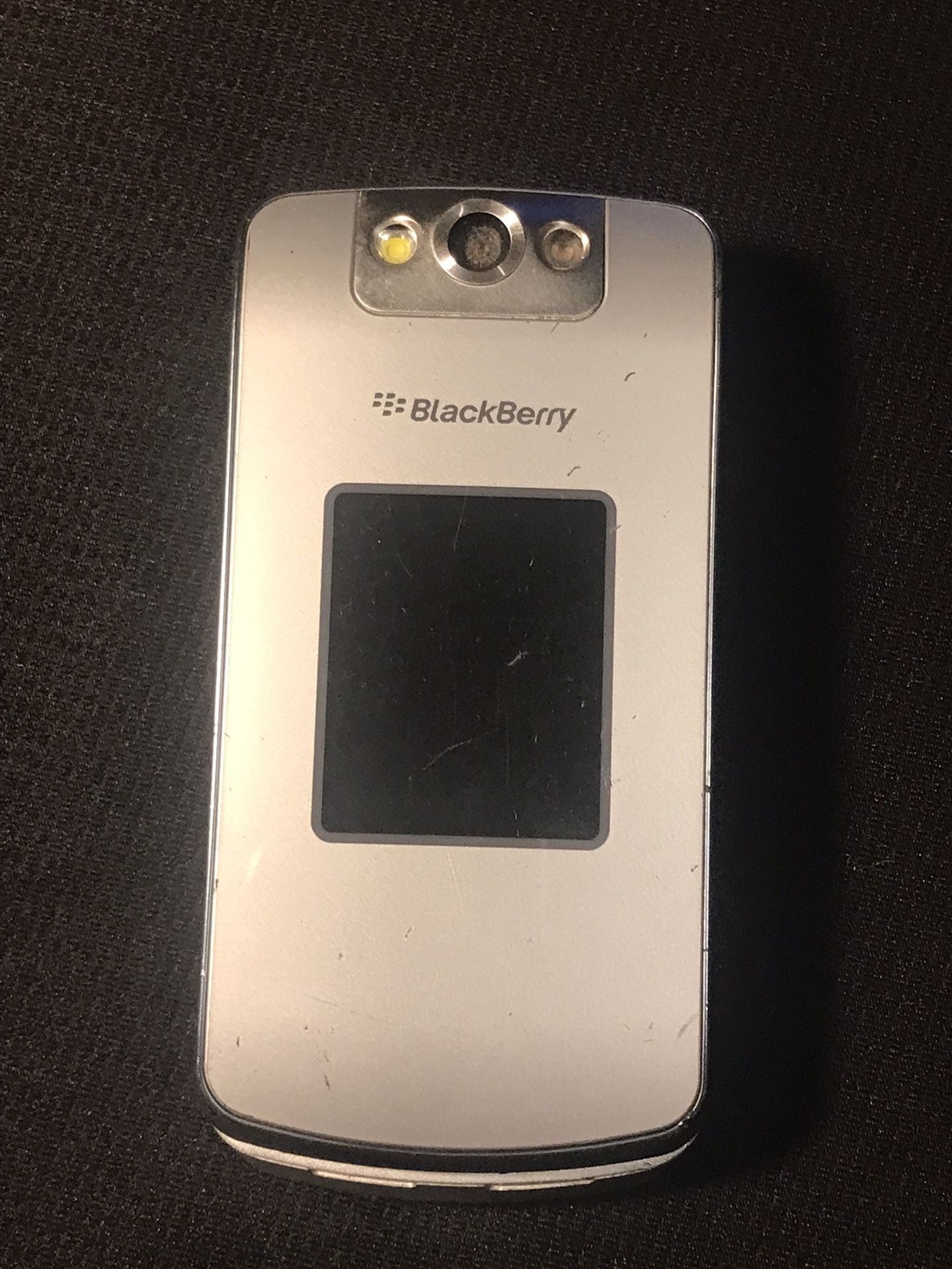 Flip Phones. LG/ Samsung/Blackberry Flip Phones