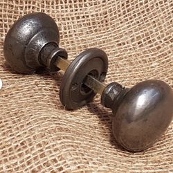 Vintage Cottage Bun Cast Door Knob Set Of 7 