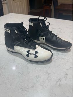 Boy’s Under Armour Football Cleats