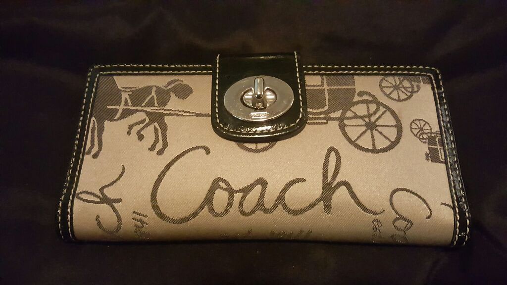 Coach wallet black and tan