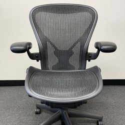 Absolutely Flawless Herman Miller Aerons Size B