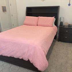 Full size 6 piece bedroom set.