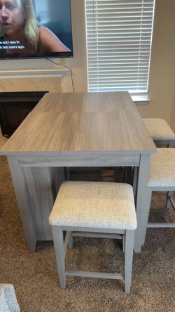 Tables w/ stools