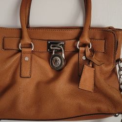 BEAUTIFUL LEATHER BAG MICHAEL KORS 