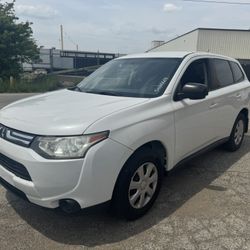 2014 Mitsubishi Outlander
