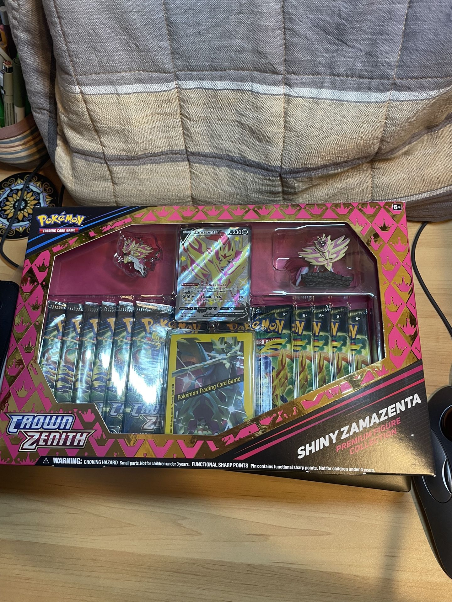Crown Zenith Shiny Zamazenta Collection Box