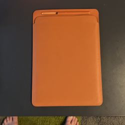 Apple  leather Sleeve 12.9 Ipad